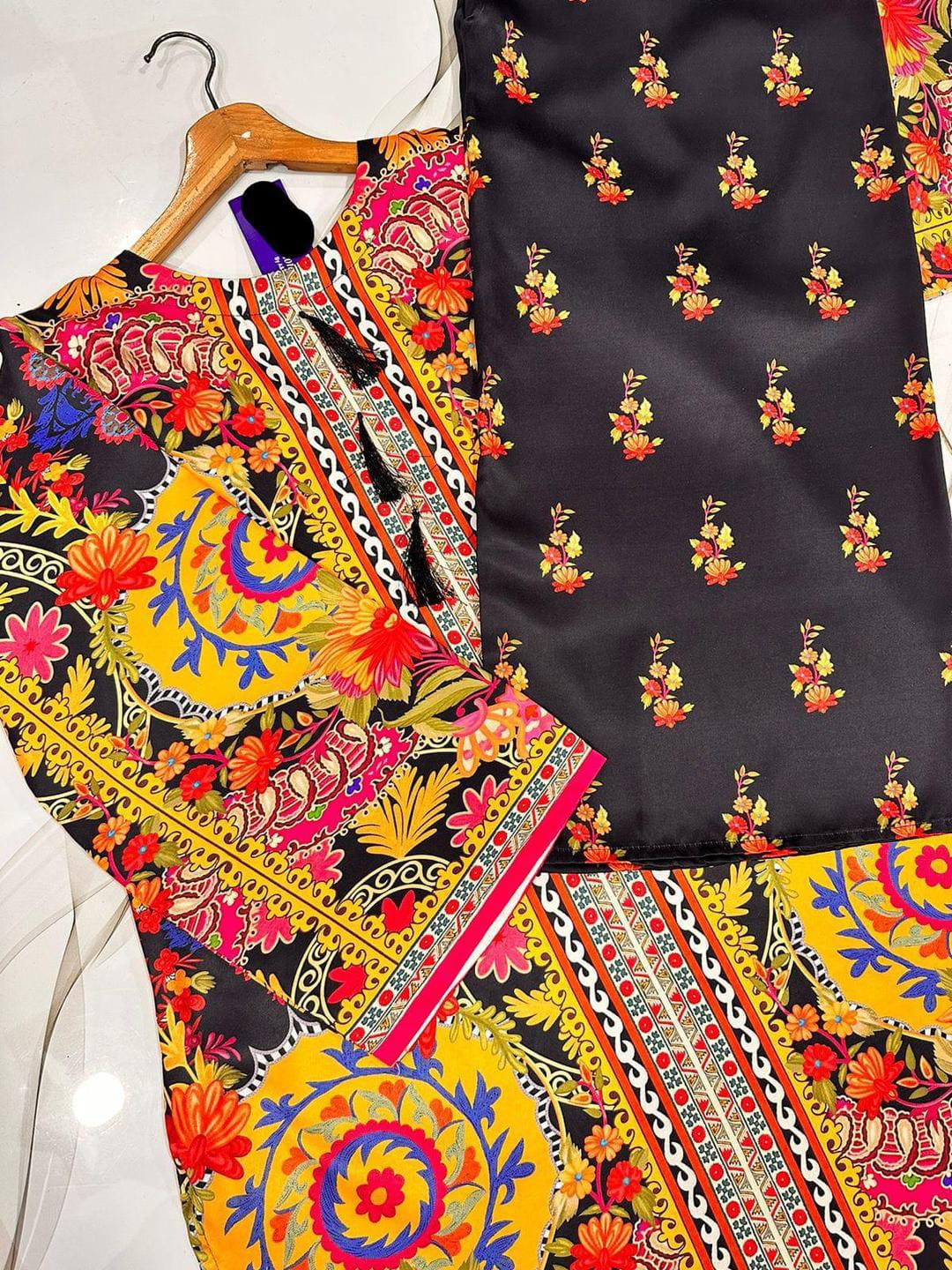 Stunning Women's Stitched 2 Pcs