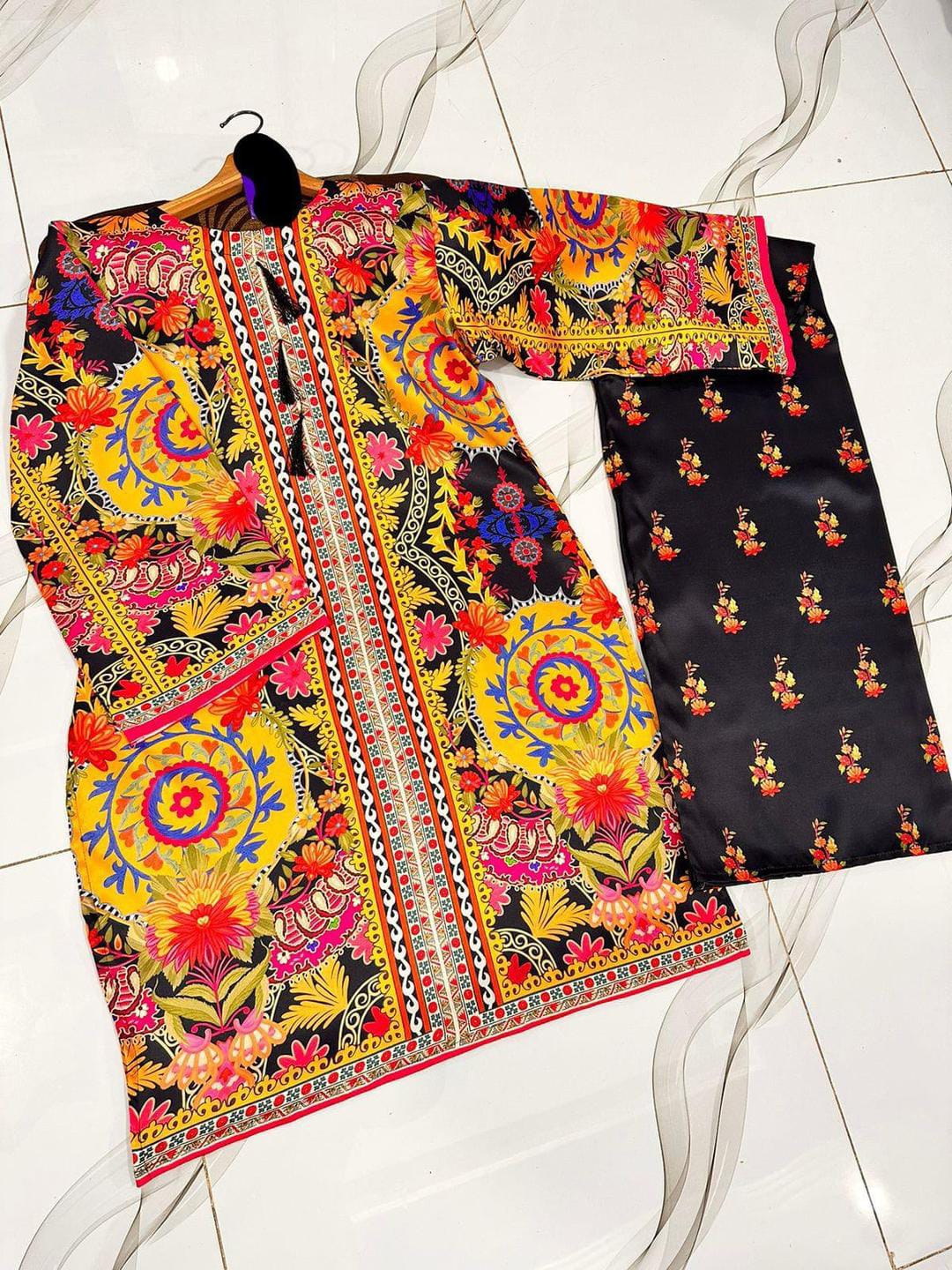 Stunning Women's Stitched 2 Pcs