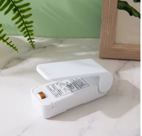 Mini Heat Bag Sealing Machine Package Sealer Bags Thermal Plastic Food Bag Closure Portable Sealer Food Packaging Heat Sealer